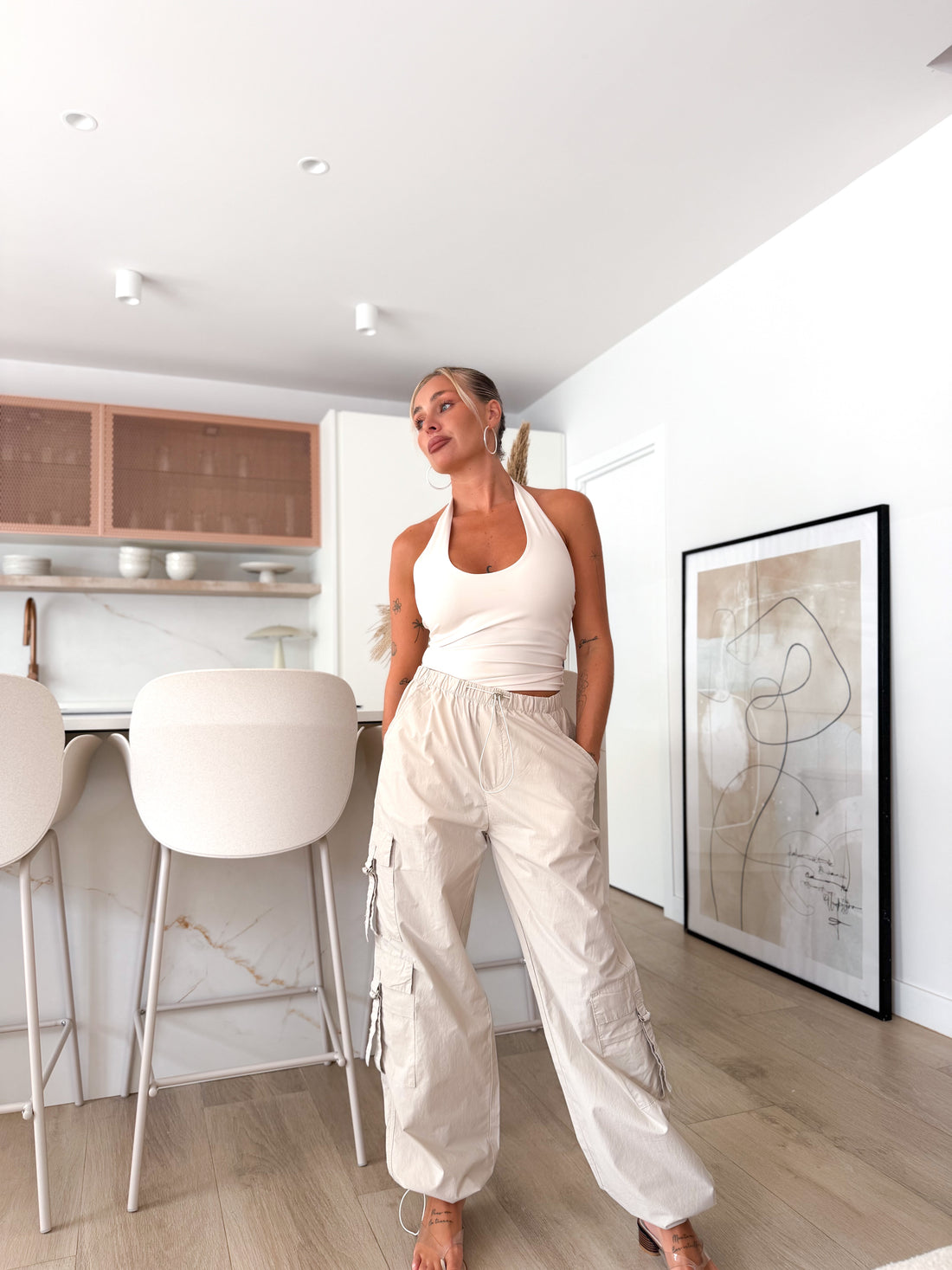 Pantalón cargo beige
