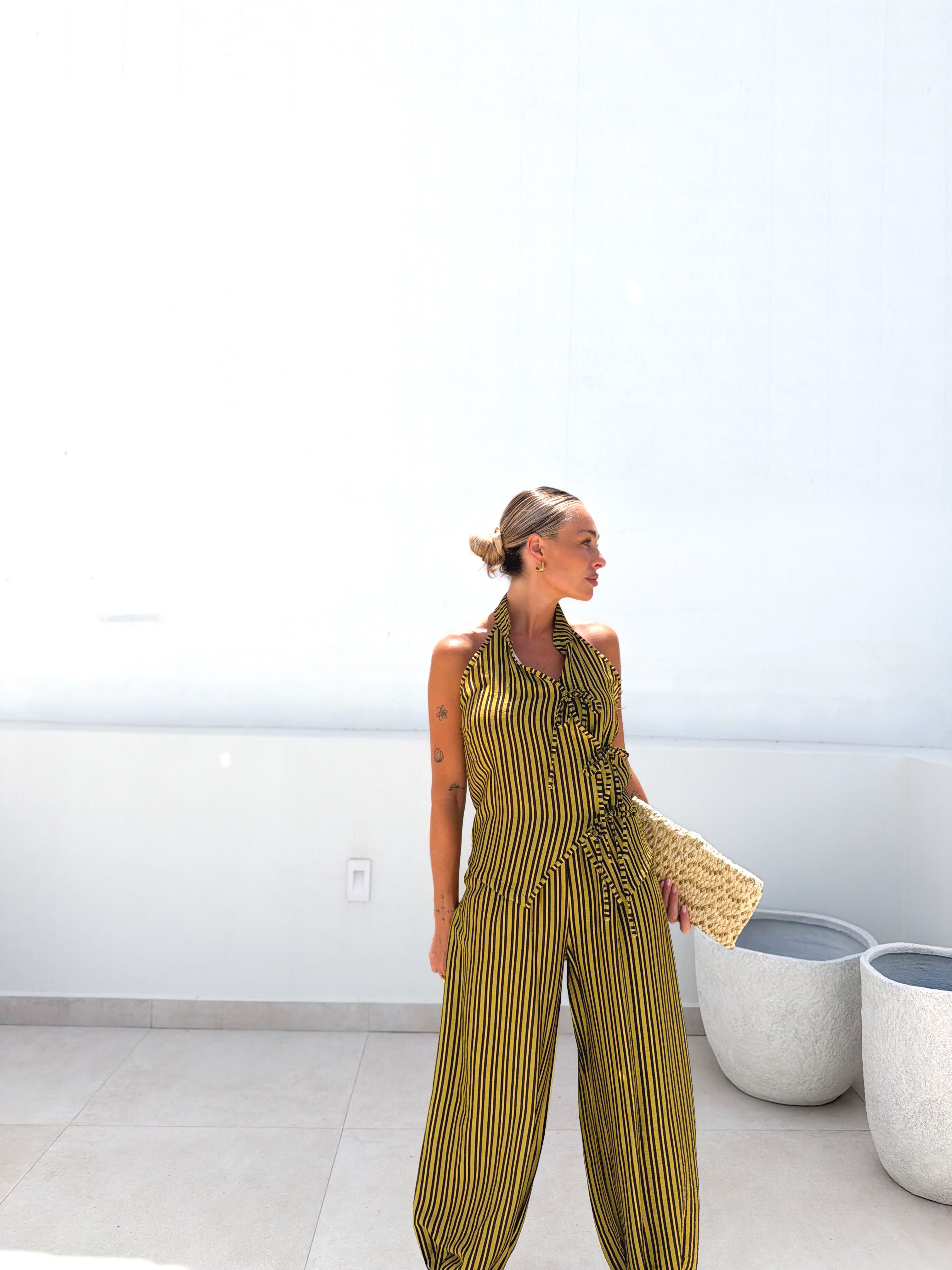Total look rayas lima