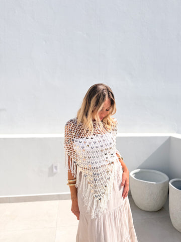 Poncho crochet crudo