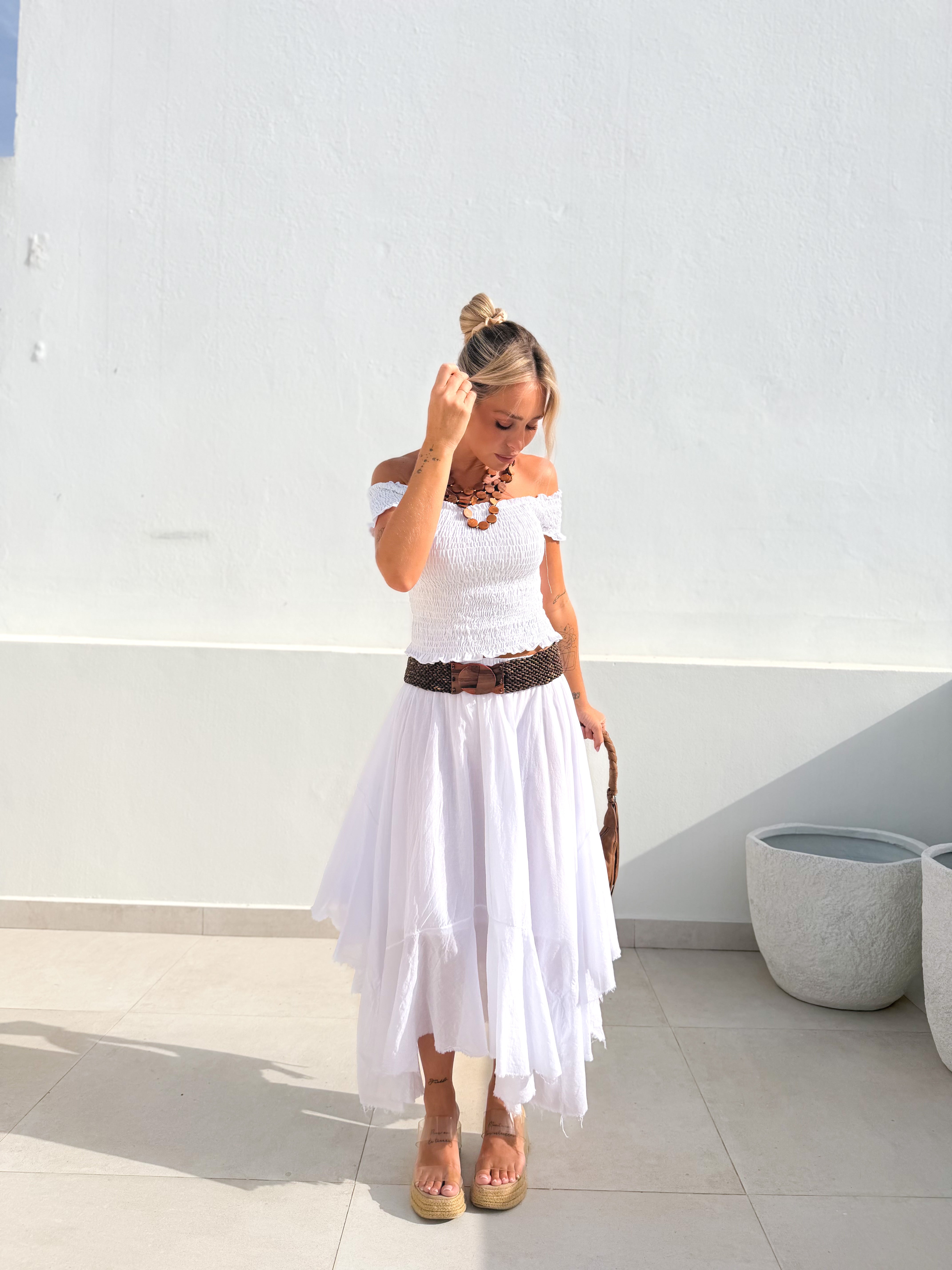 Falda asimétrica blanca