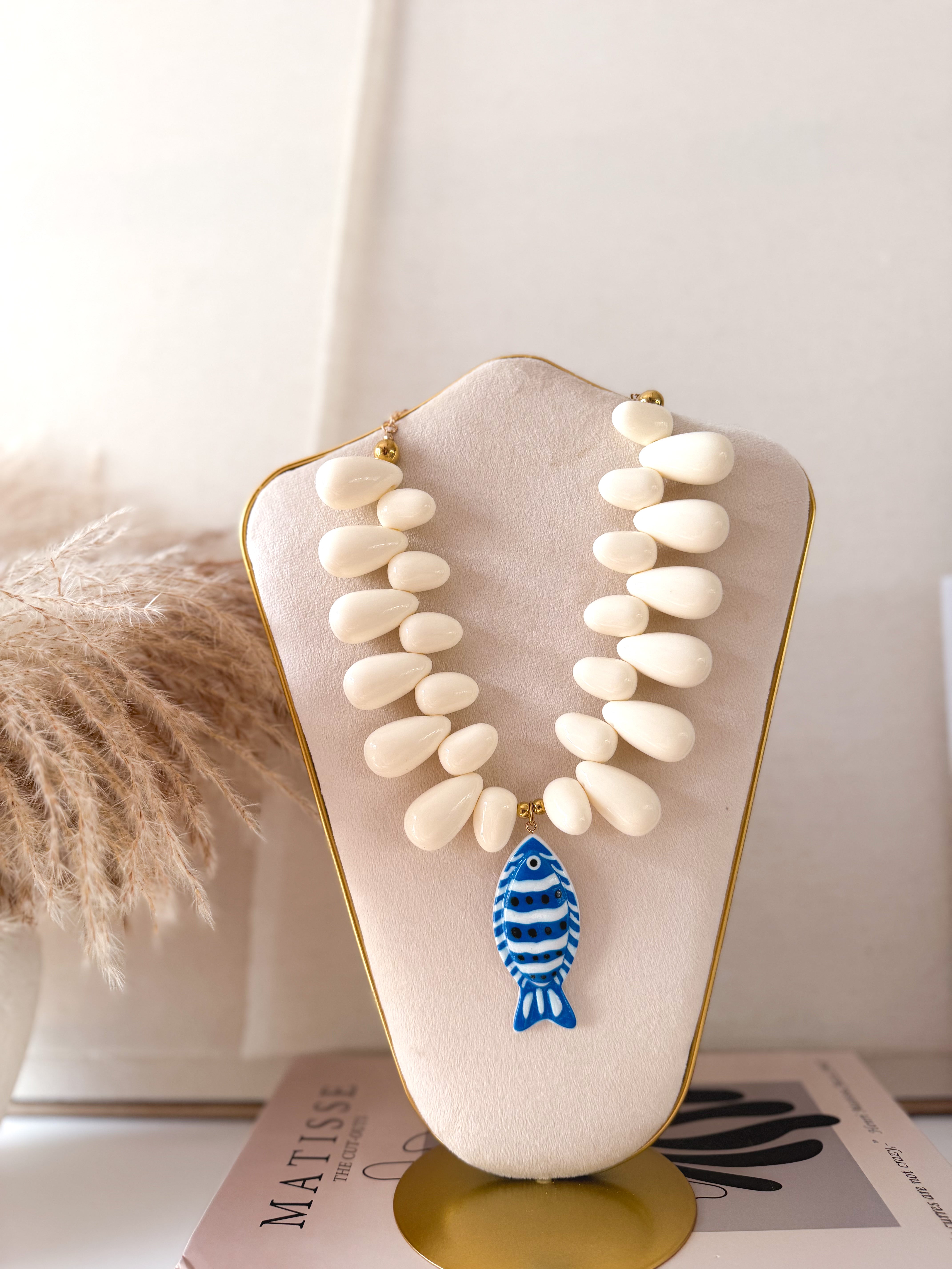 Collar pez
