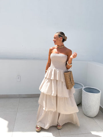Vestido largo volantes beige